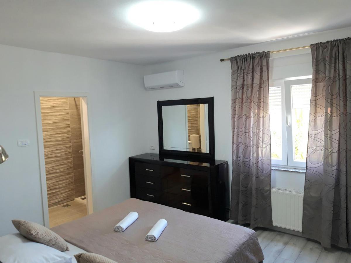 Apartments Darijana Опатия Экстерьер фото