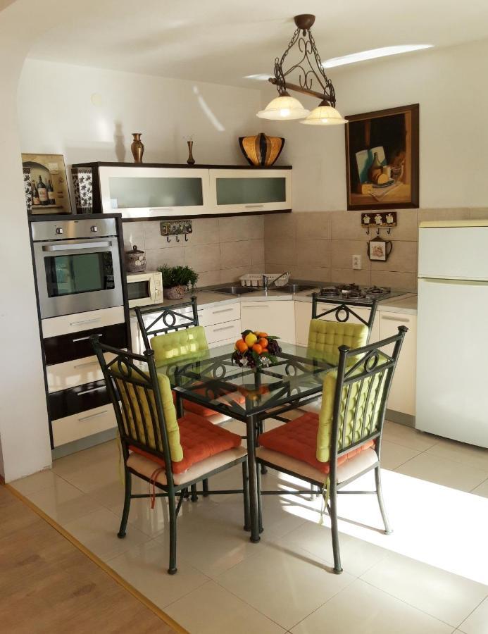 Apartments Darijana Опатия Экстерьер фото